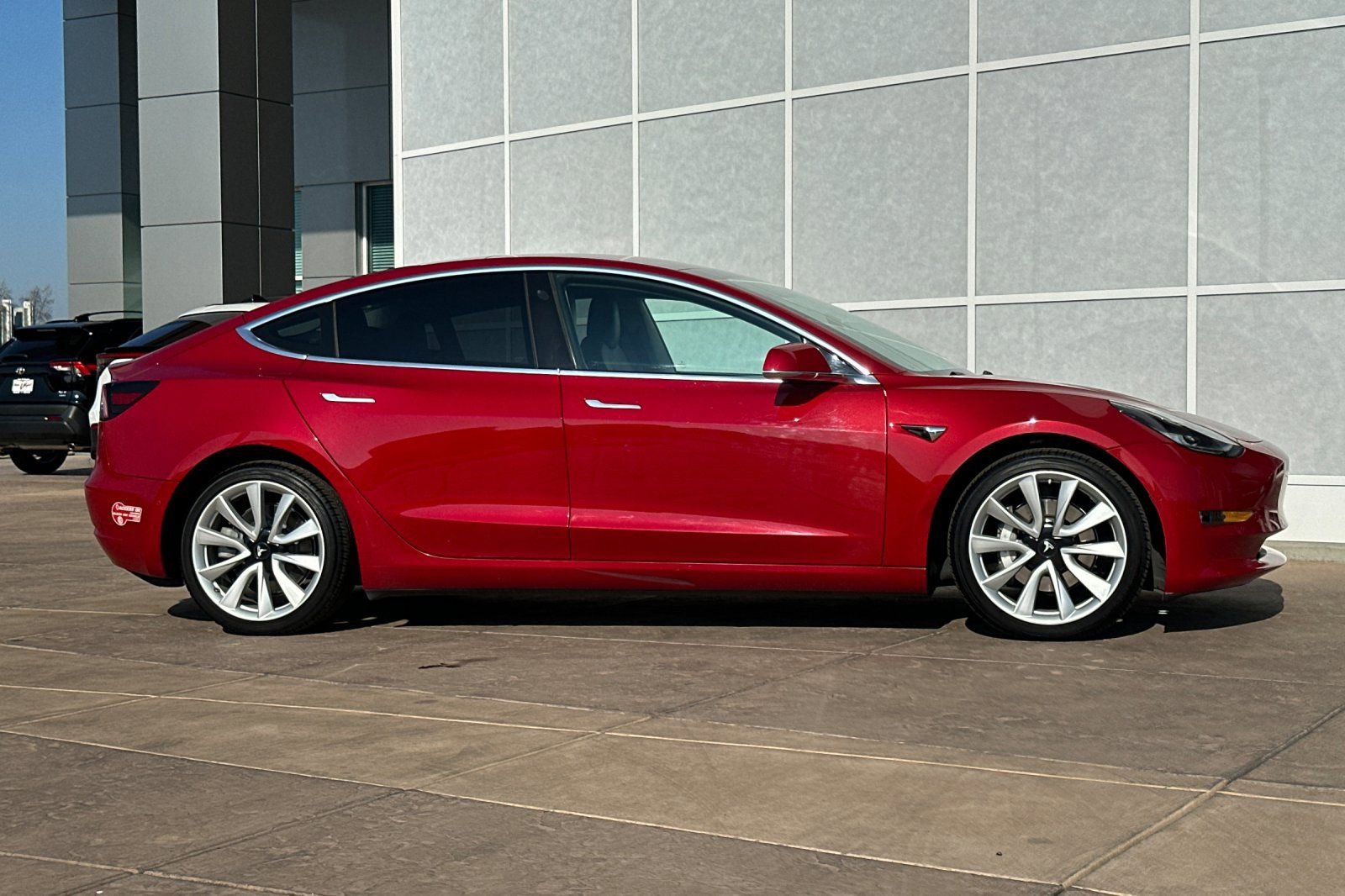 Used 2018 Tesla Model 3 Long Range image 3