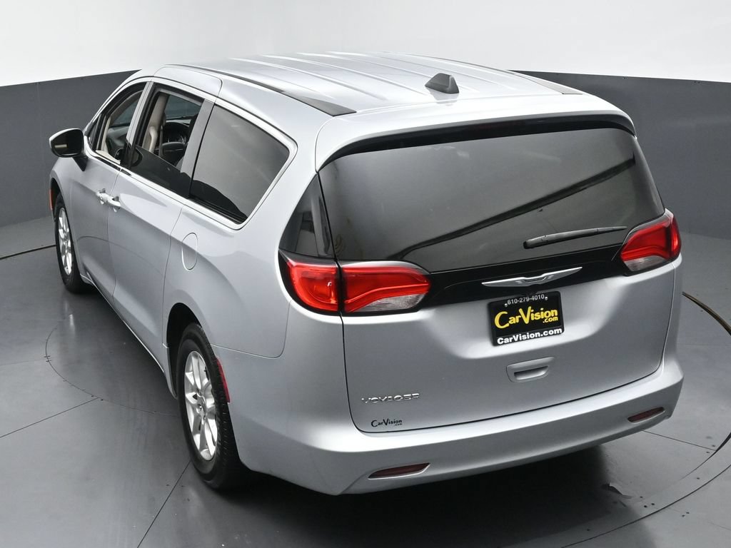 Used 2022 Chrysler Voyager LX FWD image 36