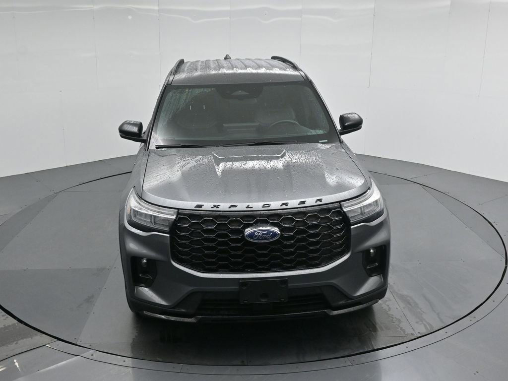 Certified 2025 Ford Explorer ST-Line image 40