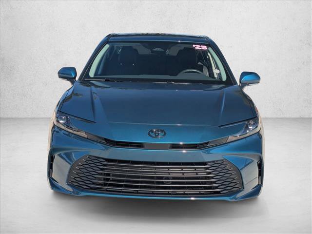 Used 2025 Toyota Camry LE video 2