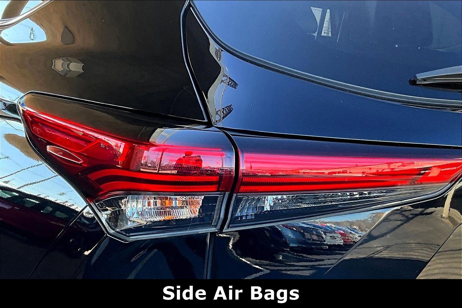 Used 2021 Toyota Highlander XLE image 23