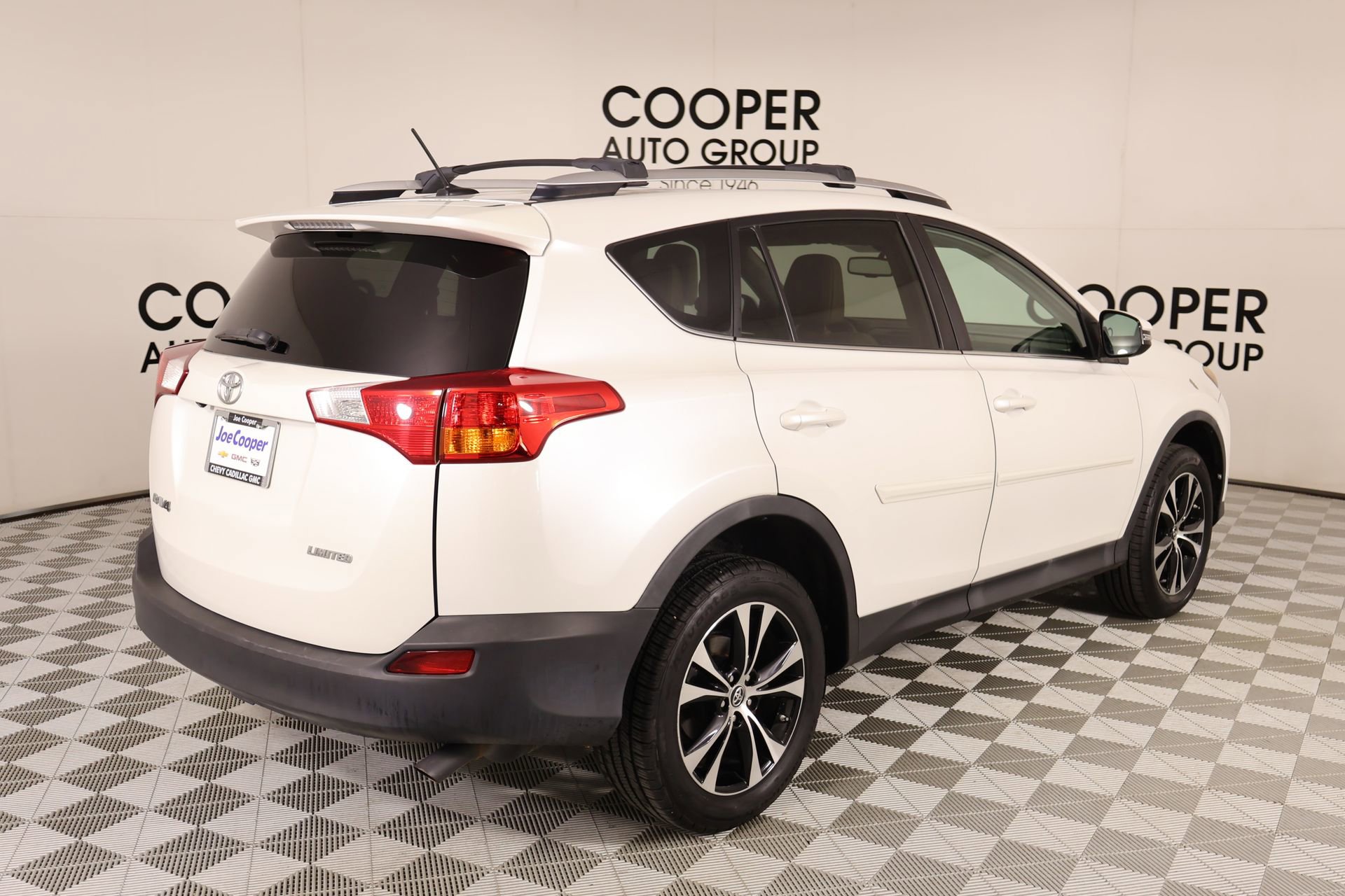 Used 2015 Toyota RAV4 Limited w/ Technology Package FWD image 21