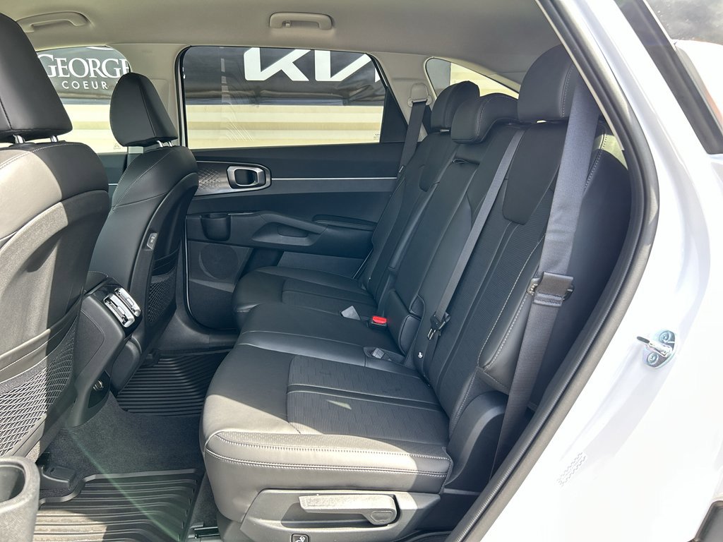 New 2026 Kia Sorento EX AWD/4WD image 12