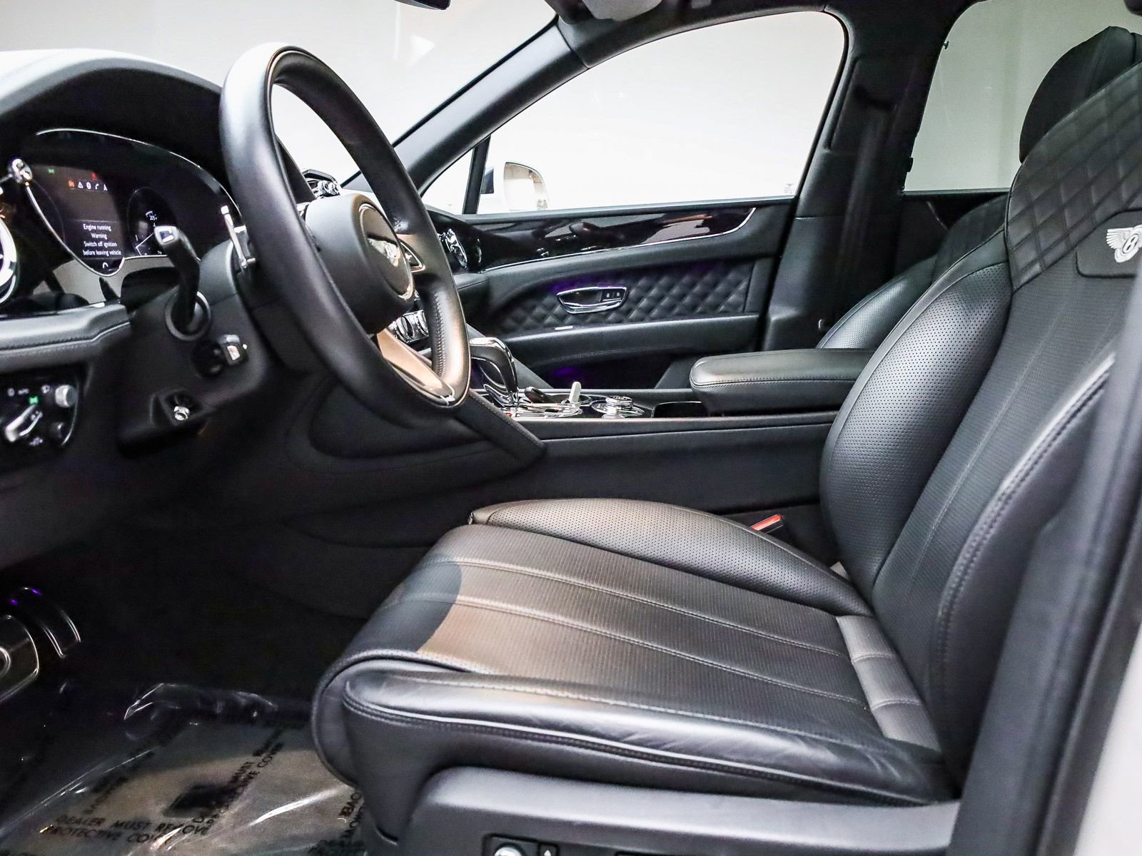 Used 2021 Bentley Bentayga image 17