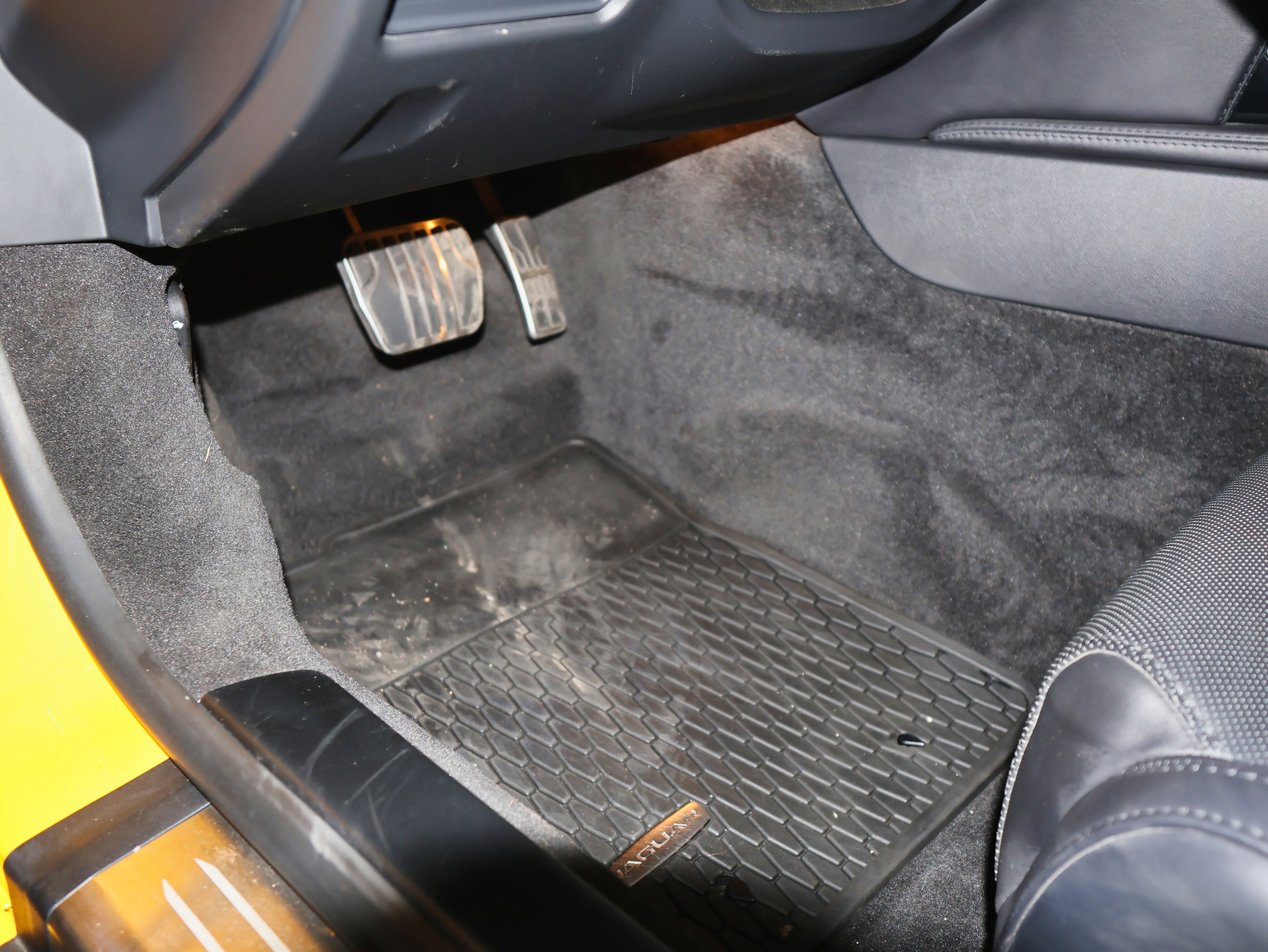 Used 2021 Jaguar F-TYPE R-Dynamic image 22