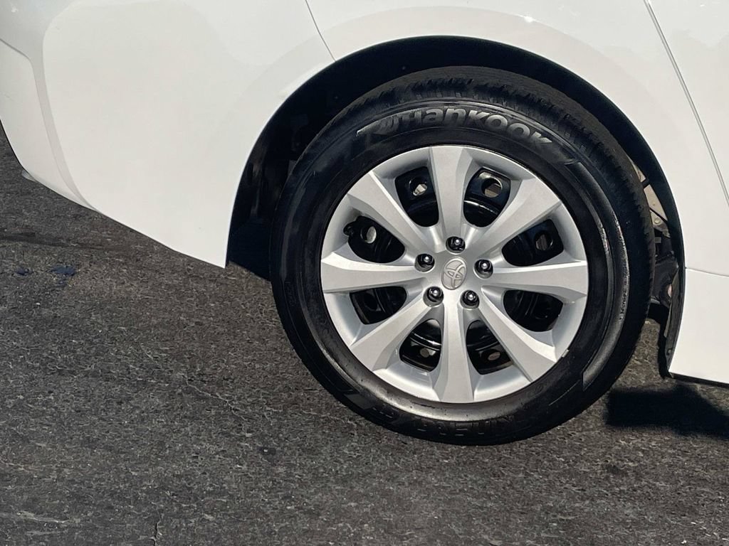 Used 2024 Toyota Corolla LE FWD image 9