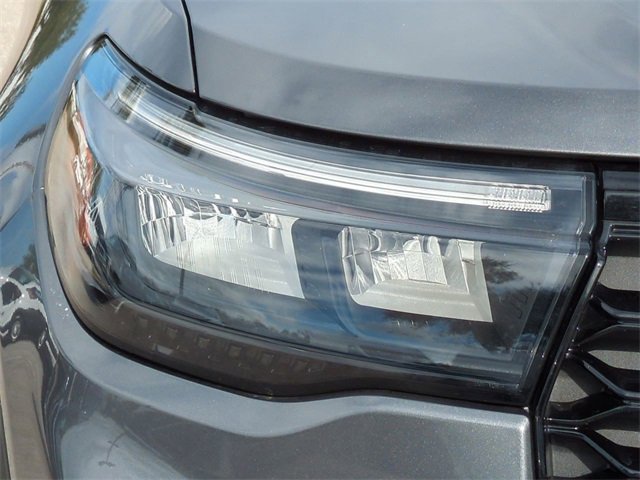 Certified 2025 Ford Explorer ST-Line w/ ST-Line Street Pack image 10