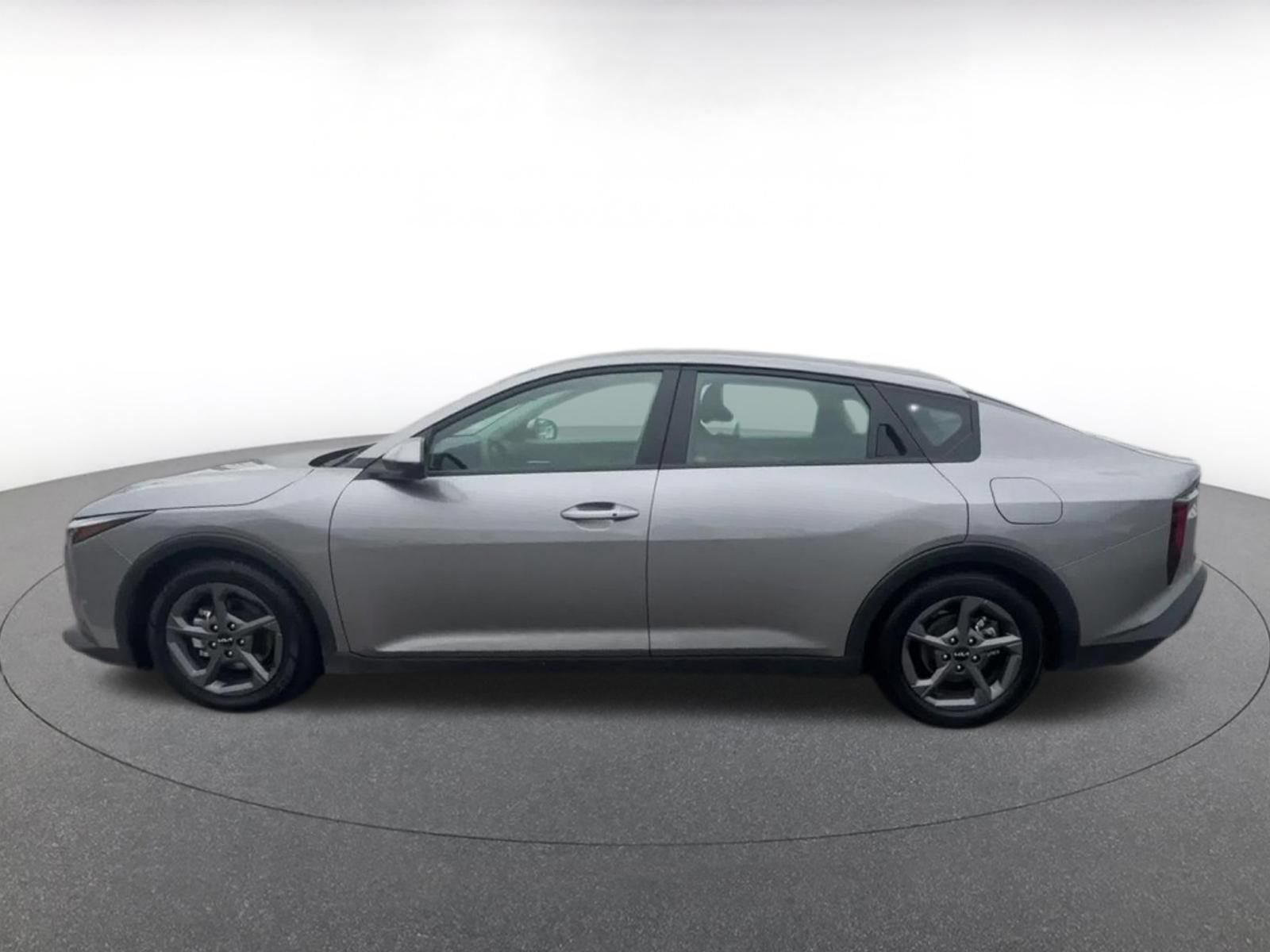 Used 2025 Kia K4 FWD image 8