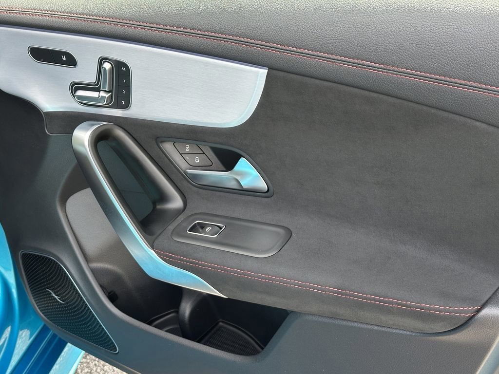 Certified 2025 Mercedes-Benz CLA 250 4MATIC image 16