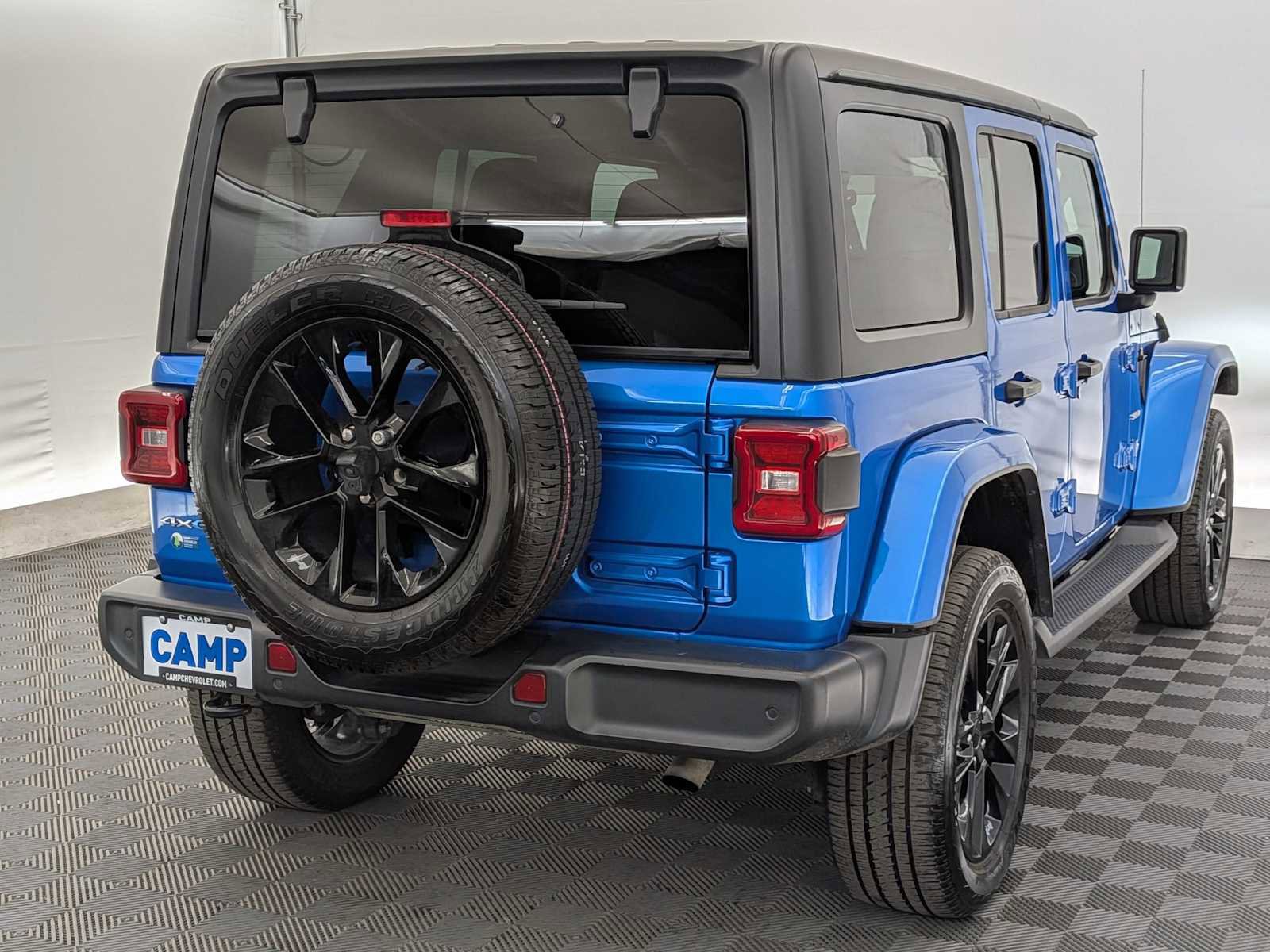 Used 2021 Jeep Wrangler Unlimited Sahara w/ Cold Weather Group image 6