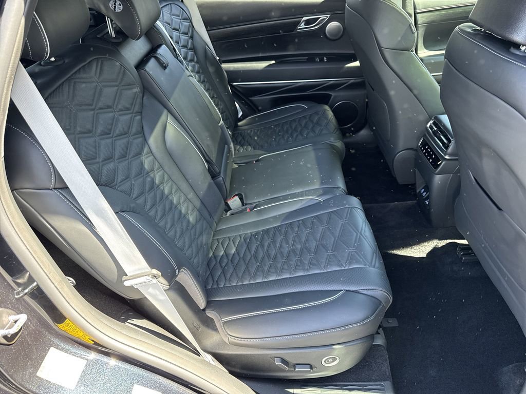 Used 2025 Genesis GV80 3.5T image 15