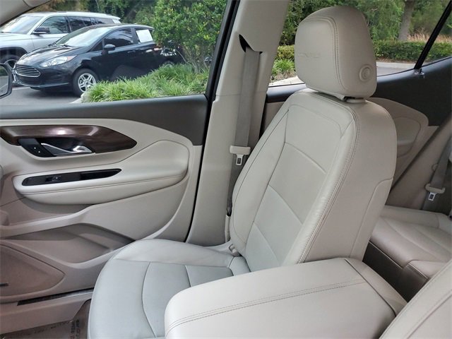 Used 2020 GMC Terrain Denali w/ Denali Premium Package image 31