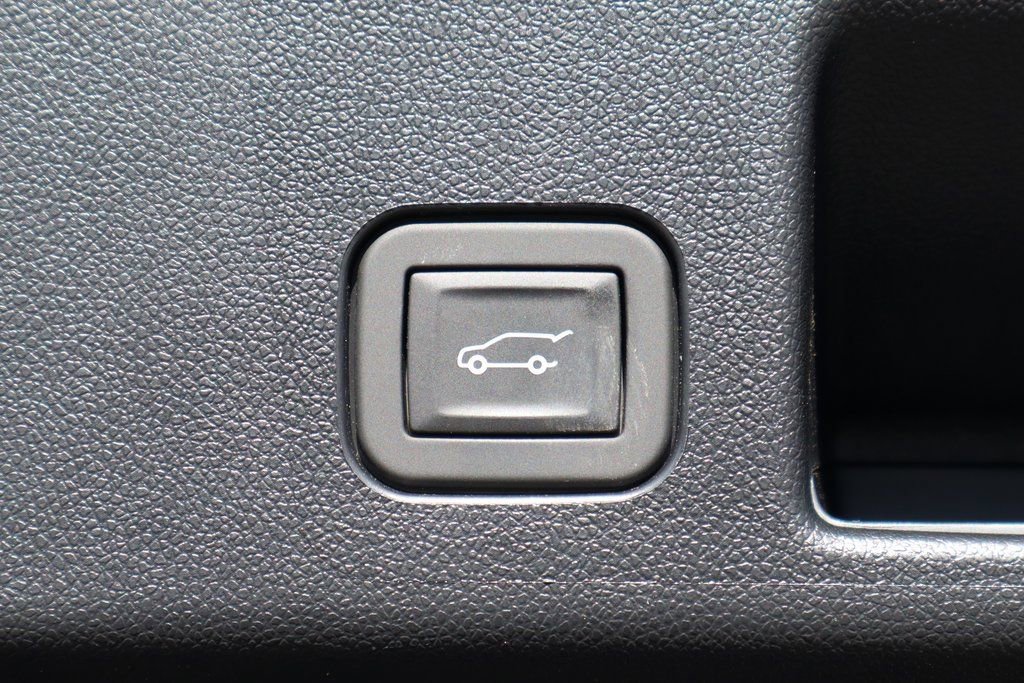 Used 2025 Chevrolet Equinox EV RS image 8