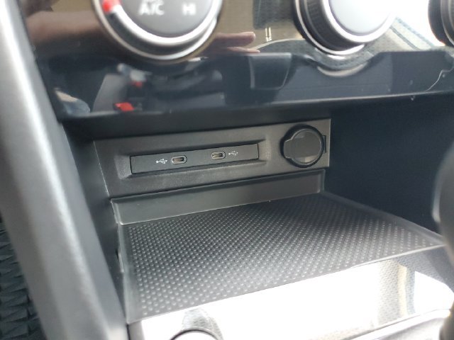 Certified 2025 Volkswagen Taos S FWD image 26
