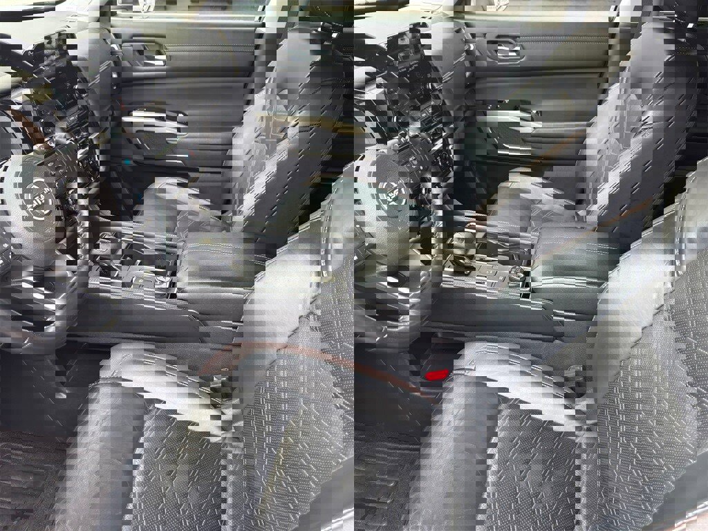 Used 2023 Nissan Pathfinder Platinum w/ Lighting Package (N92) image 14