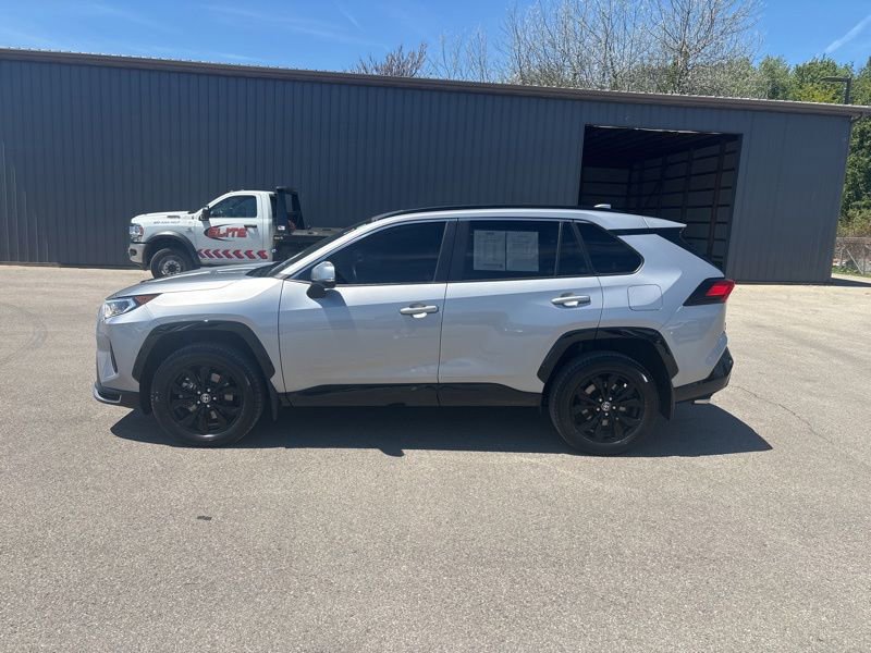 Used 2021 Toyota RAV4 SE w/ Weather & Moonroof Package AWD/4WD image 6