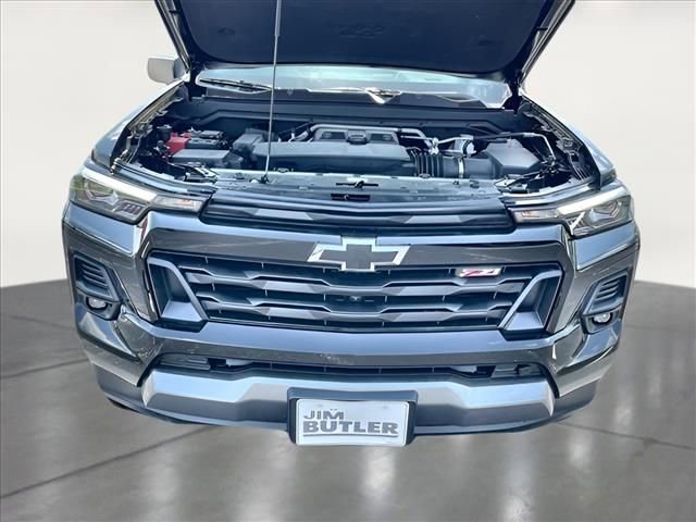 New 2025 Chevrolet Colorado Z71 w/ Midnight Edition AWD/4WD image 18