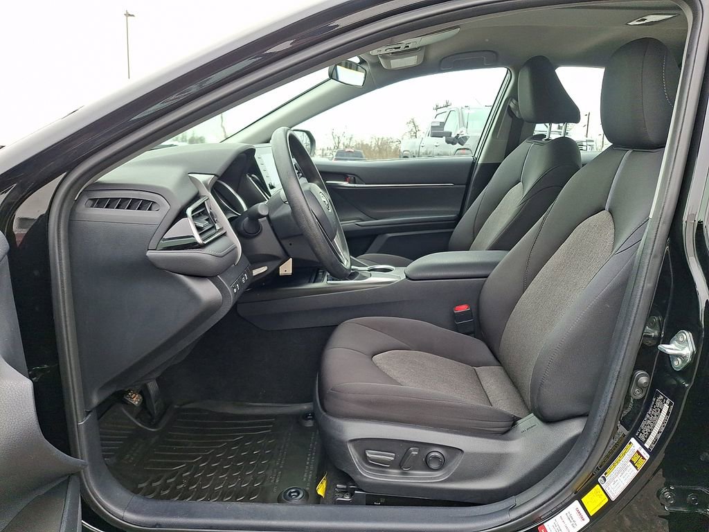 Used 2021 Toyota Camry LE FWD image 15