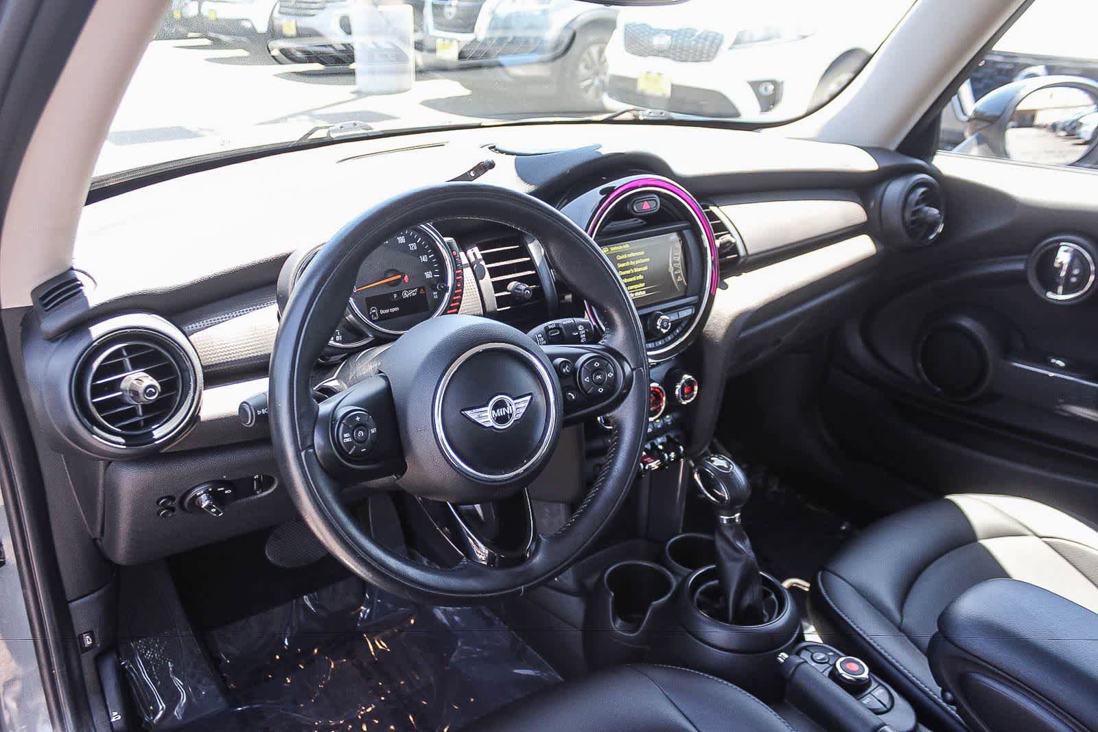 Used 2017 MINI Cooper 2-Door Hardtop FWD image 19