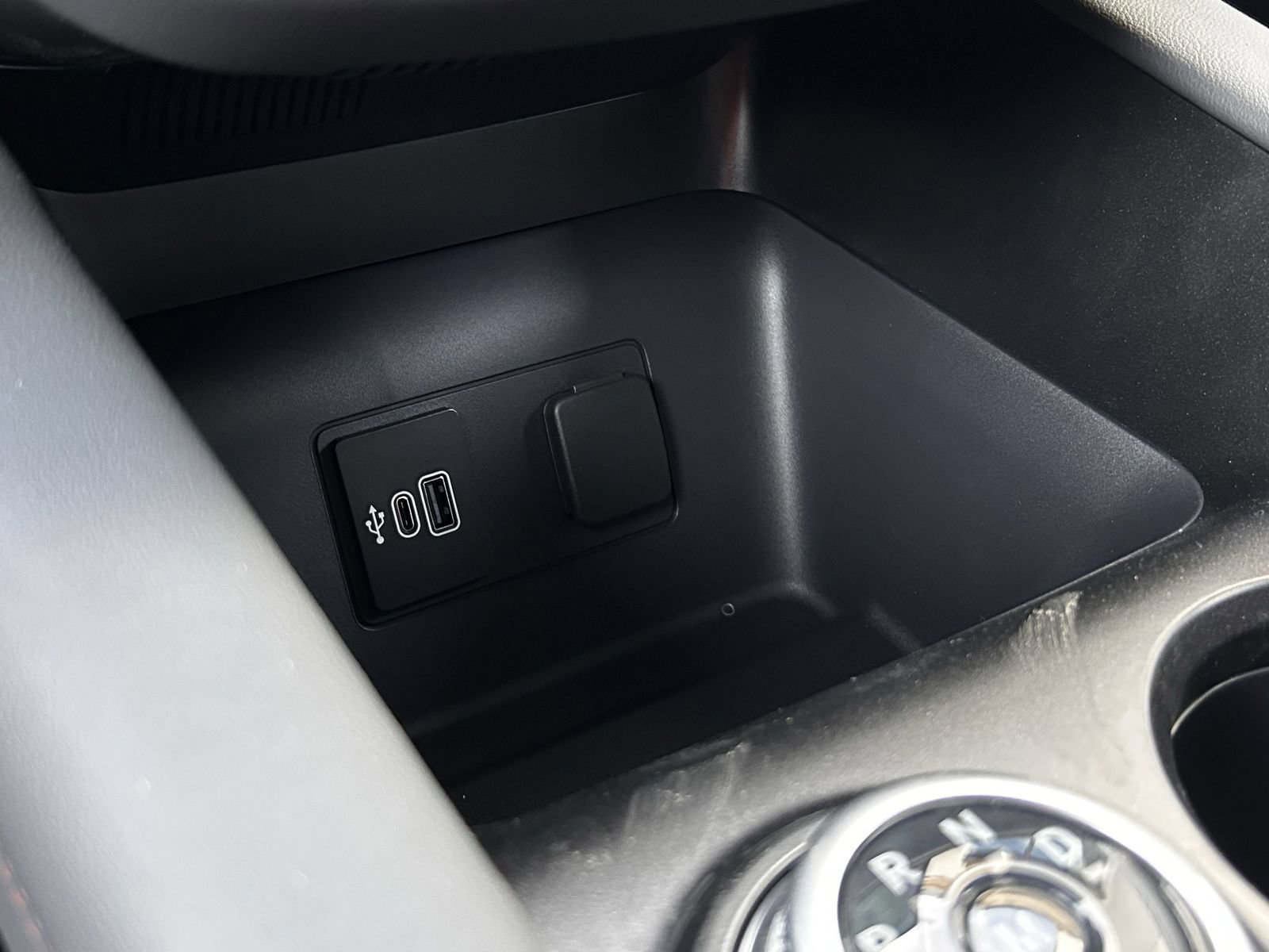 New 2026 Ford Explorer Active w/ Active Comfort Package RWD image 17