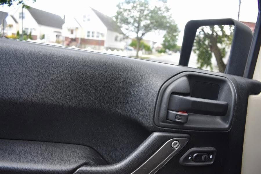 Used 2018 Jeep Wrangler Unlimited Sport S image 12