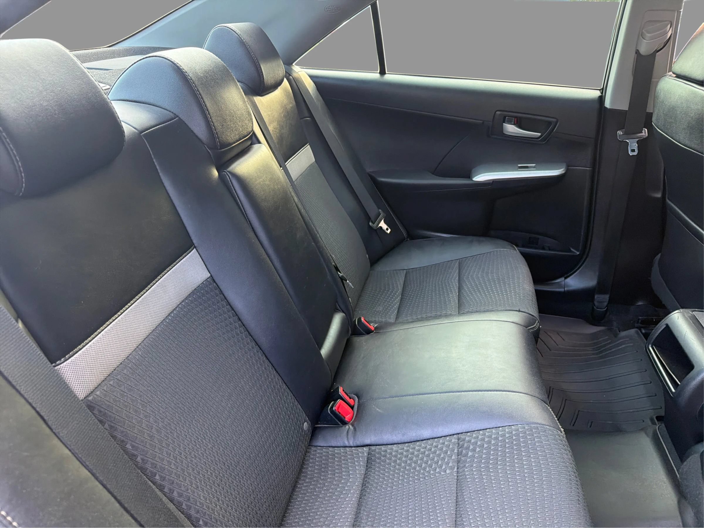 Used 2012 Toyota Camry SE FWD image 27