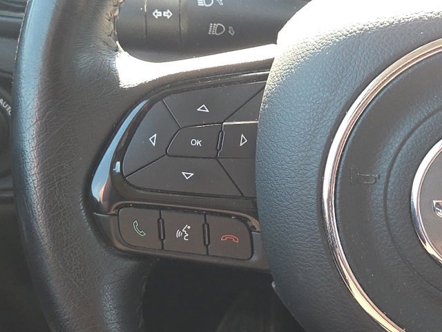 Used 2016 Jeep Renegade Latitude AWD/4WD image 34