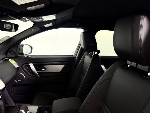 New 2026 Land Rover Discovery Sport Landmark AWD/4WD image 6
