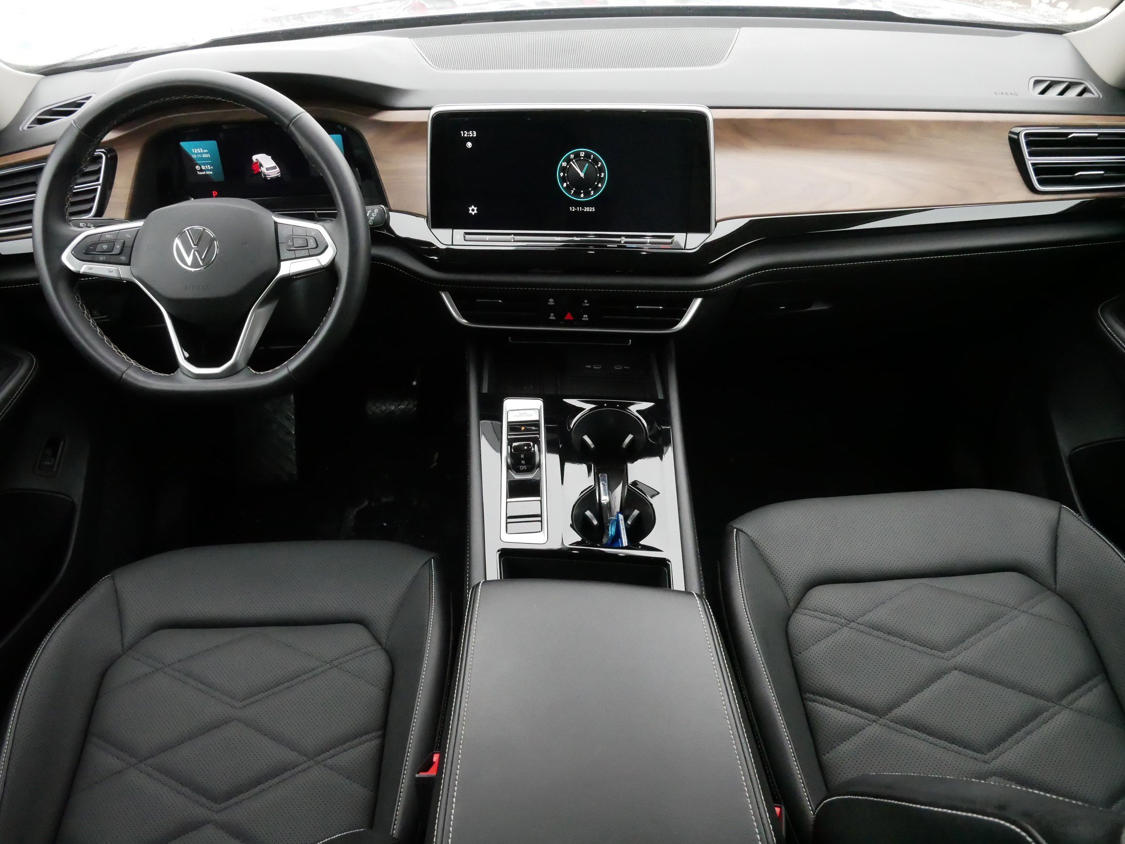 Certified 2025 Volkswagen Atlas SE image 10