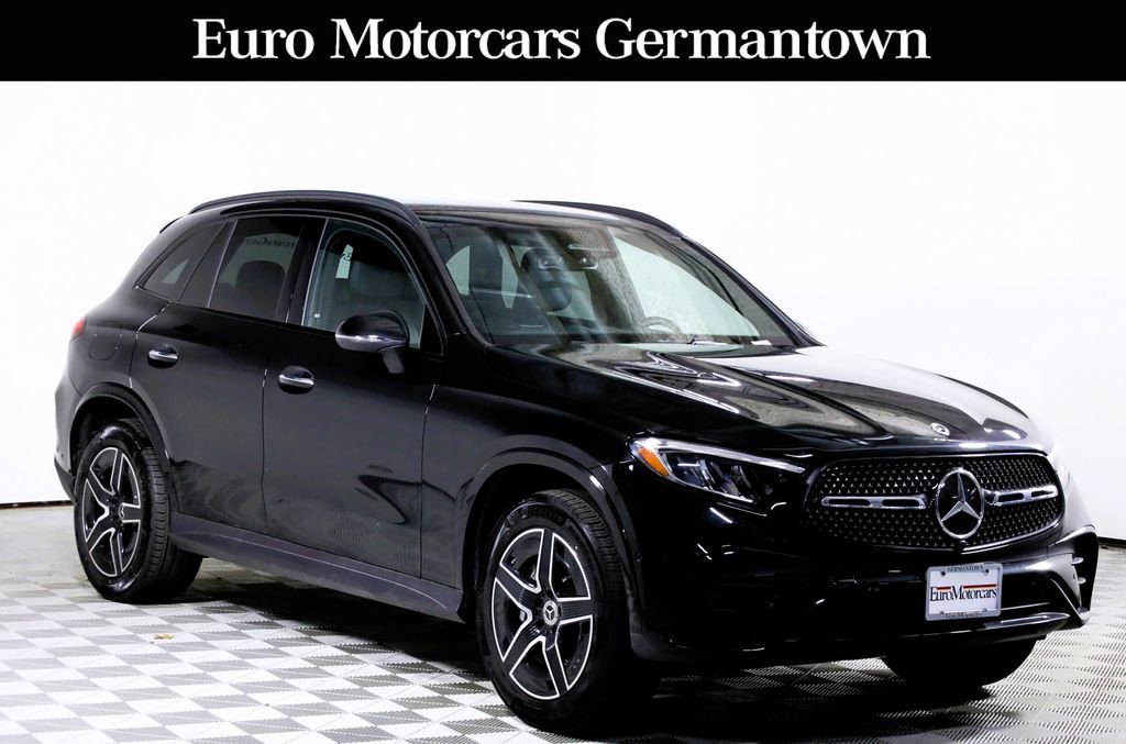 Used 2026 Mercedes-Benz GLC 300 4MATIC image 1