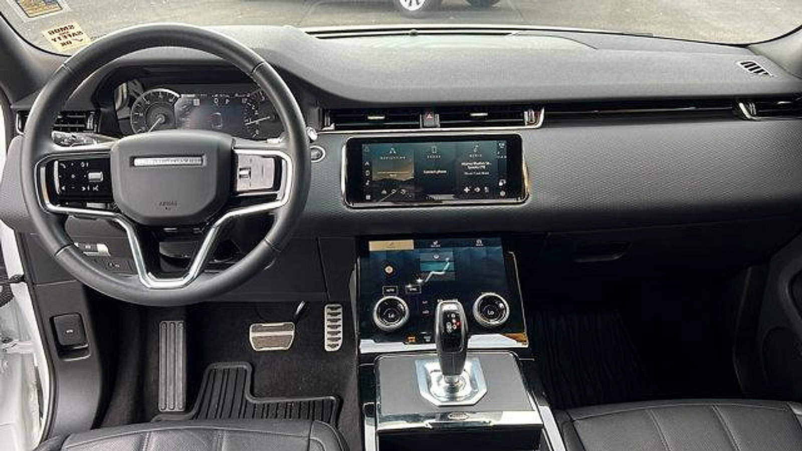 Used 2023 Land Rover Range Rover Evoque R-Dynamic S image 14