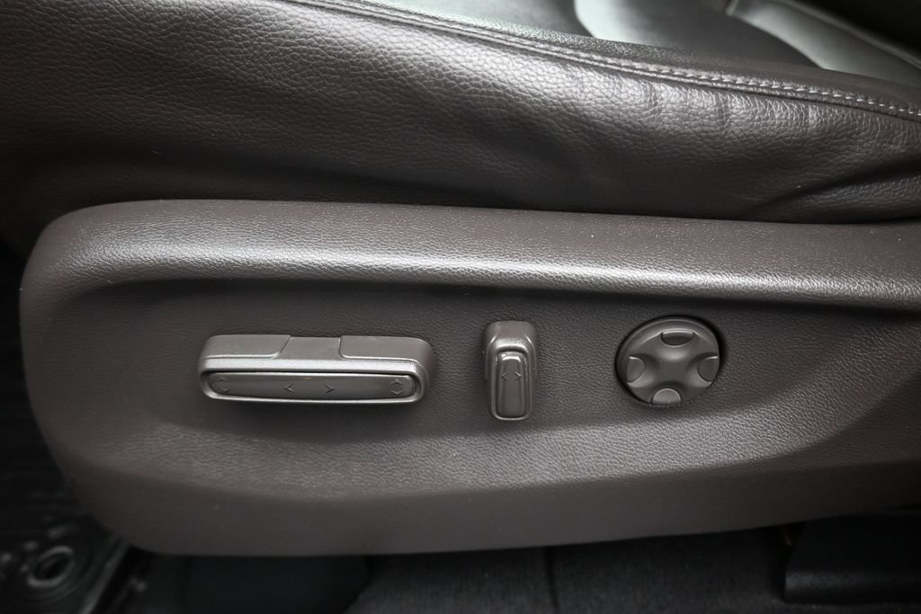 Used 2023 Honda Odyssey EX-L image 12