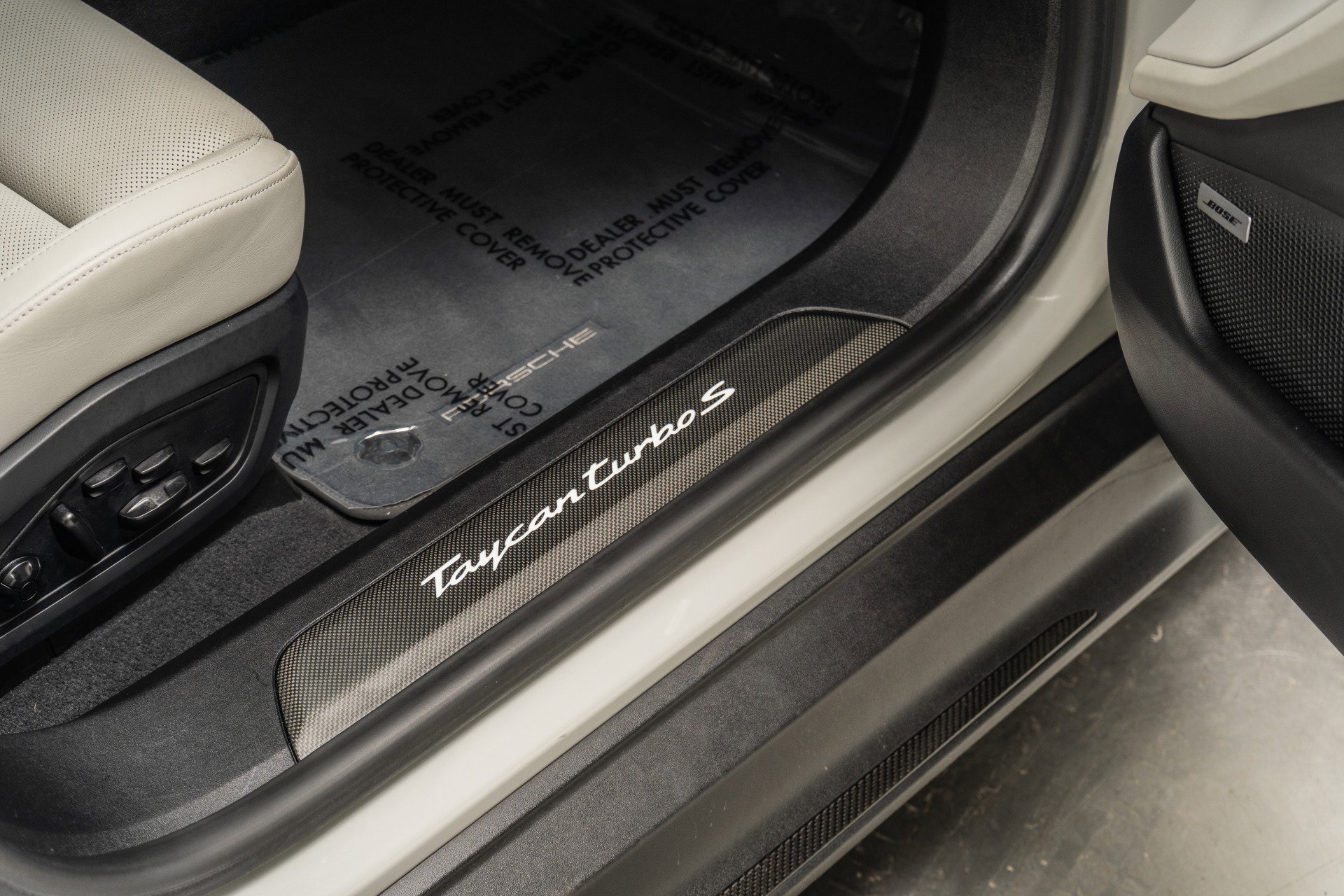 Used 2021 Porsche Taycan Turbo S image 32