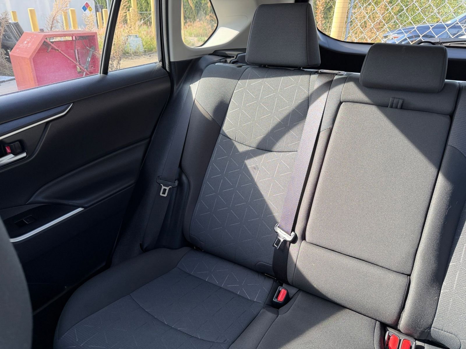 Used 2025 Toyota RAV4 XLE image 40