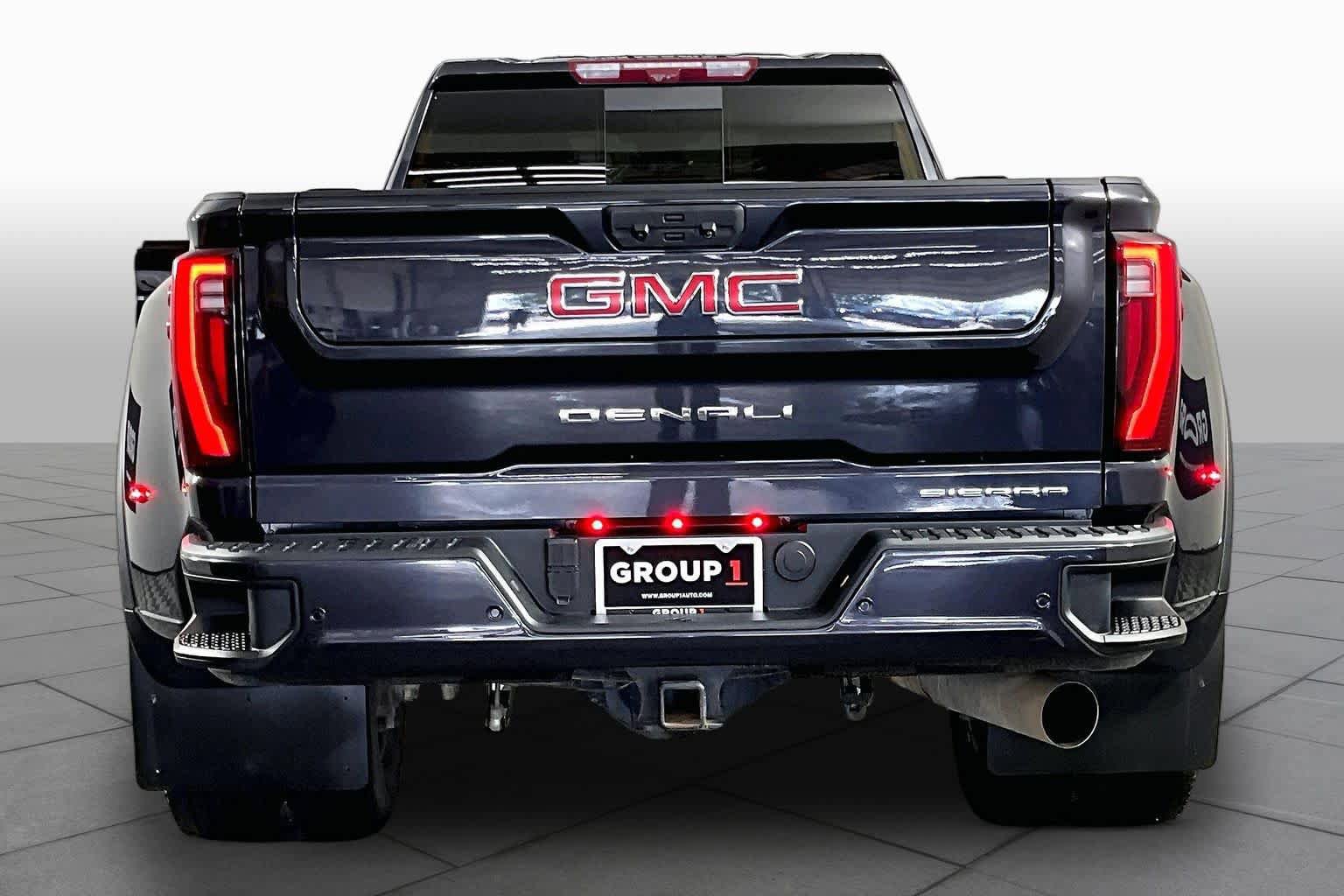 Used 2024 GMC Sierra 3500 Denali w/ Denali Reserve Package AWD/4WD image 5