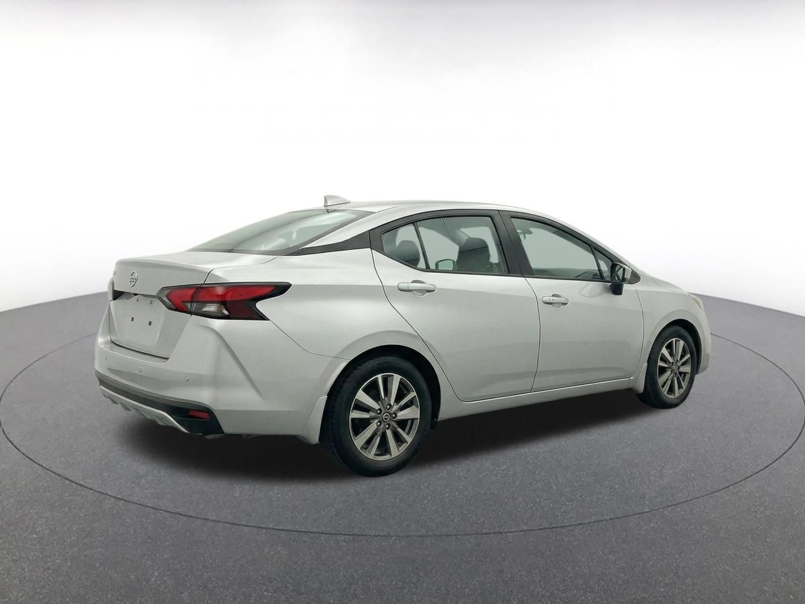 Used 2025 Nissan Versa SV FWD image 8
