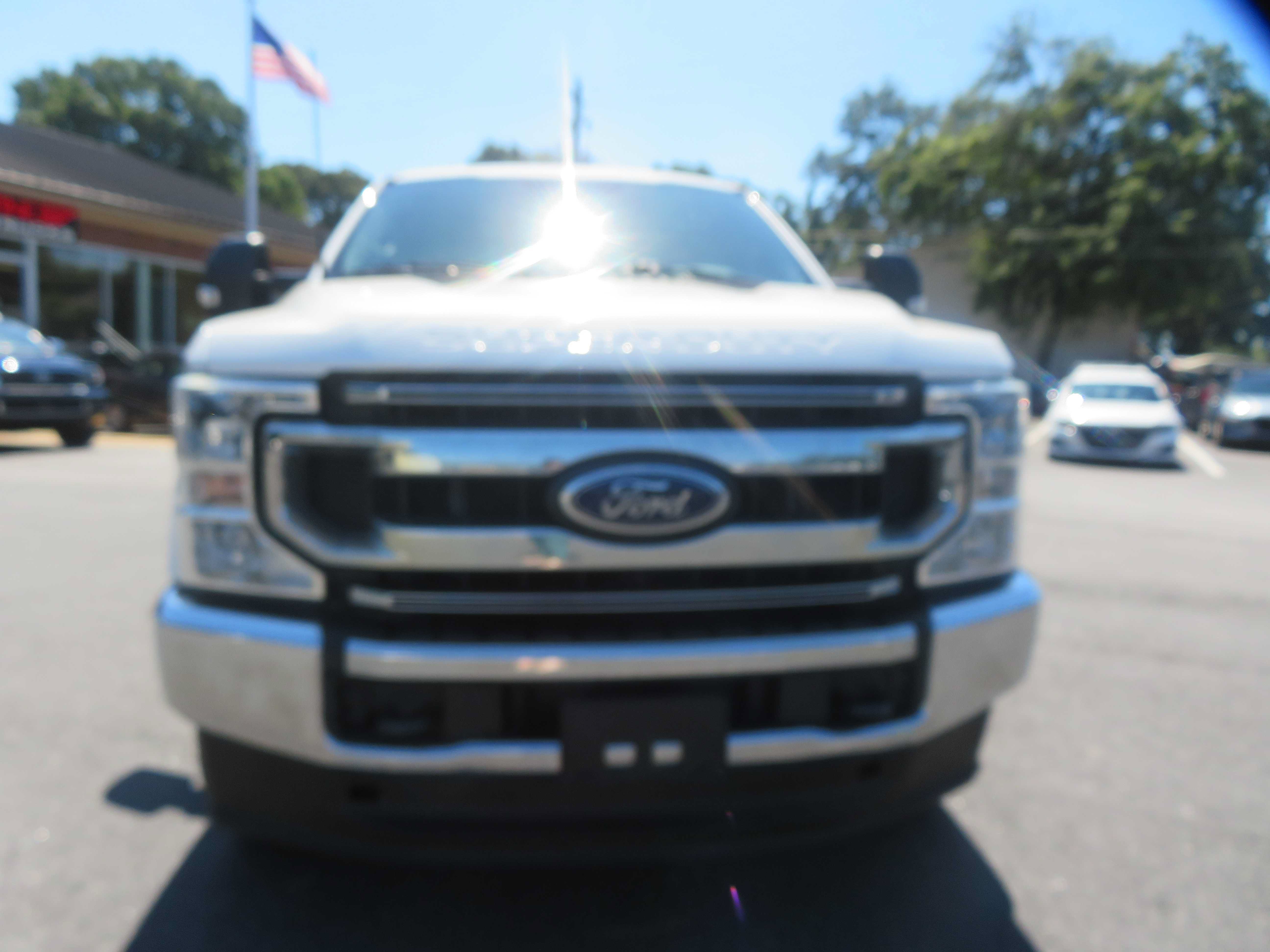 Used 2022 Ford F250 XL w/ STX Appearance Package AWD/4WD image 2
