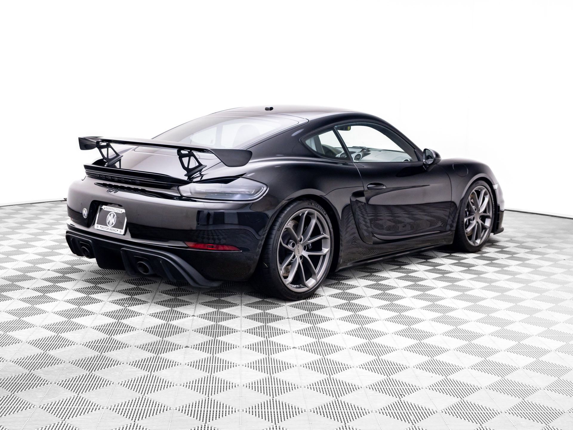 Used 2020 Porsche 718 Cayman GT4 image 8