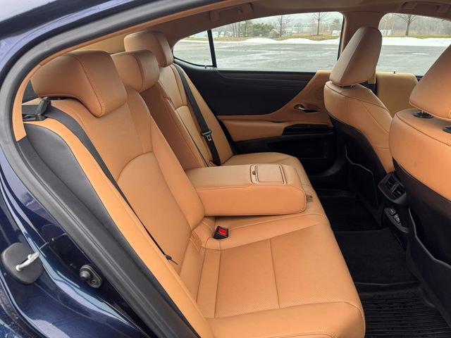 Used 2024 Lexus ES 350 w/ Premium Package image 18