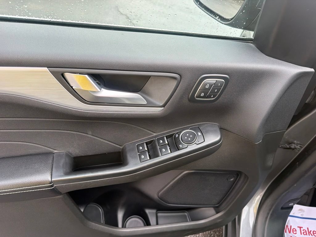 Used 2024 Ford Escape Platinum AWD/4WD image 25