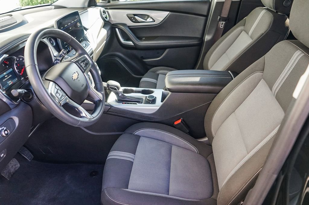 Used 2025 Chevrolet Blazer LT image 17
