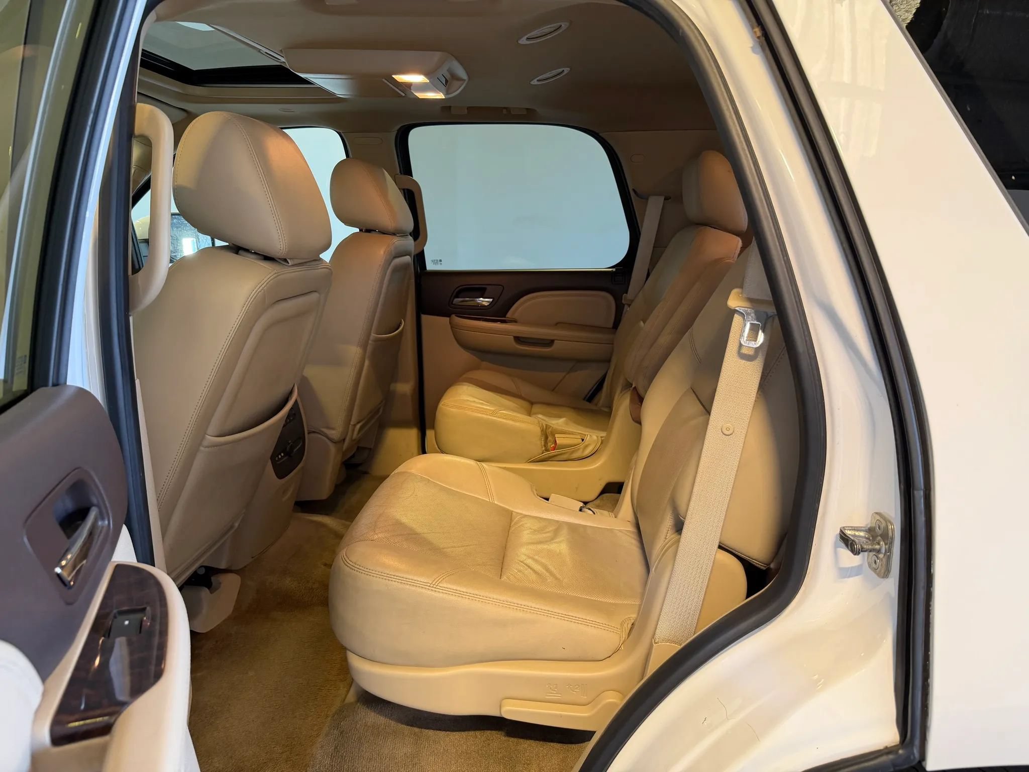 Used 2012 GMC Yukon Denali AWD/4WD image 35
