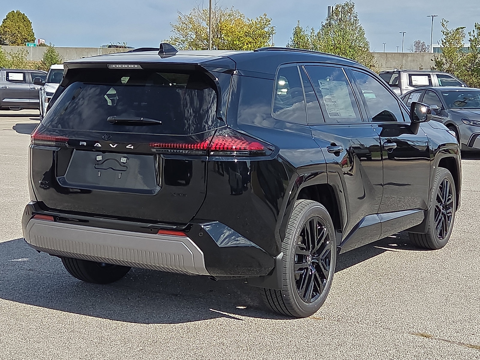 New 2026 Toyota RAV4 XSE w/ Weather Package AWD/4WD image 4