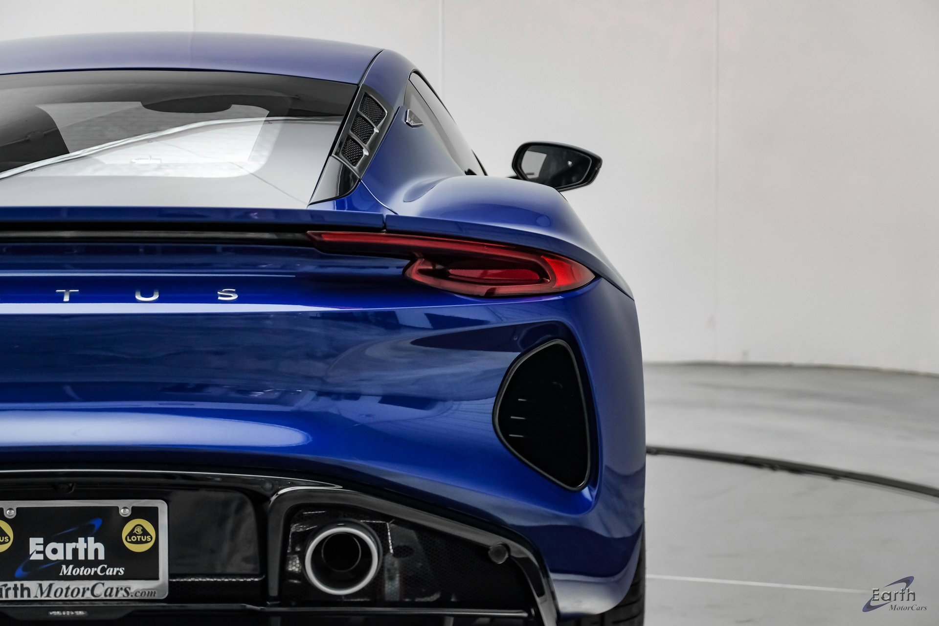 New 2025 Lotus Emira image 12