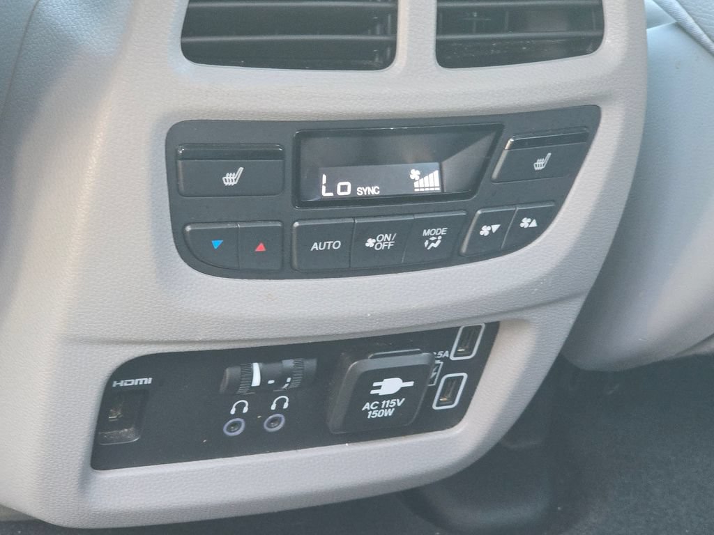 Used 2019 Honda Pilot Touring image 14