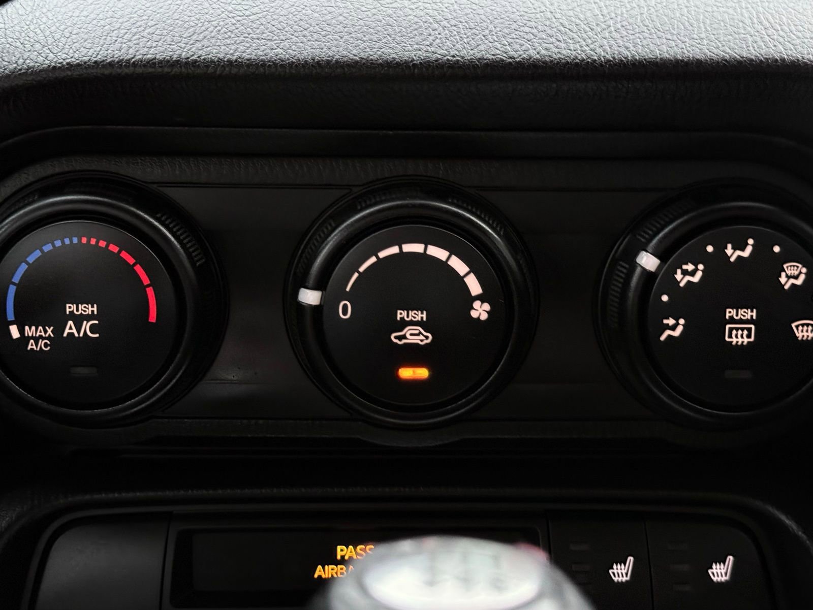 Used 2018 MAZDA MX-5 Miata Club image 46