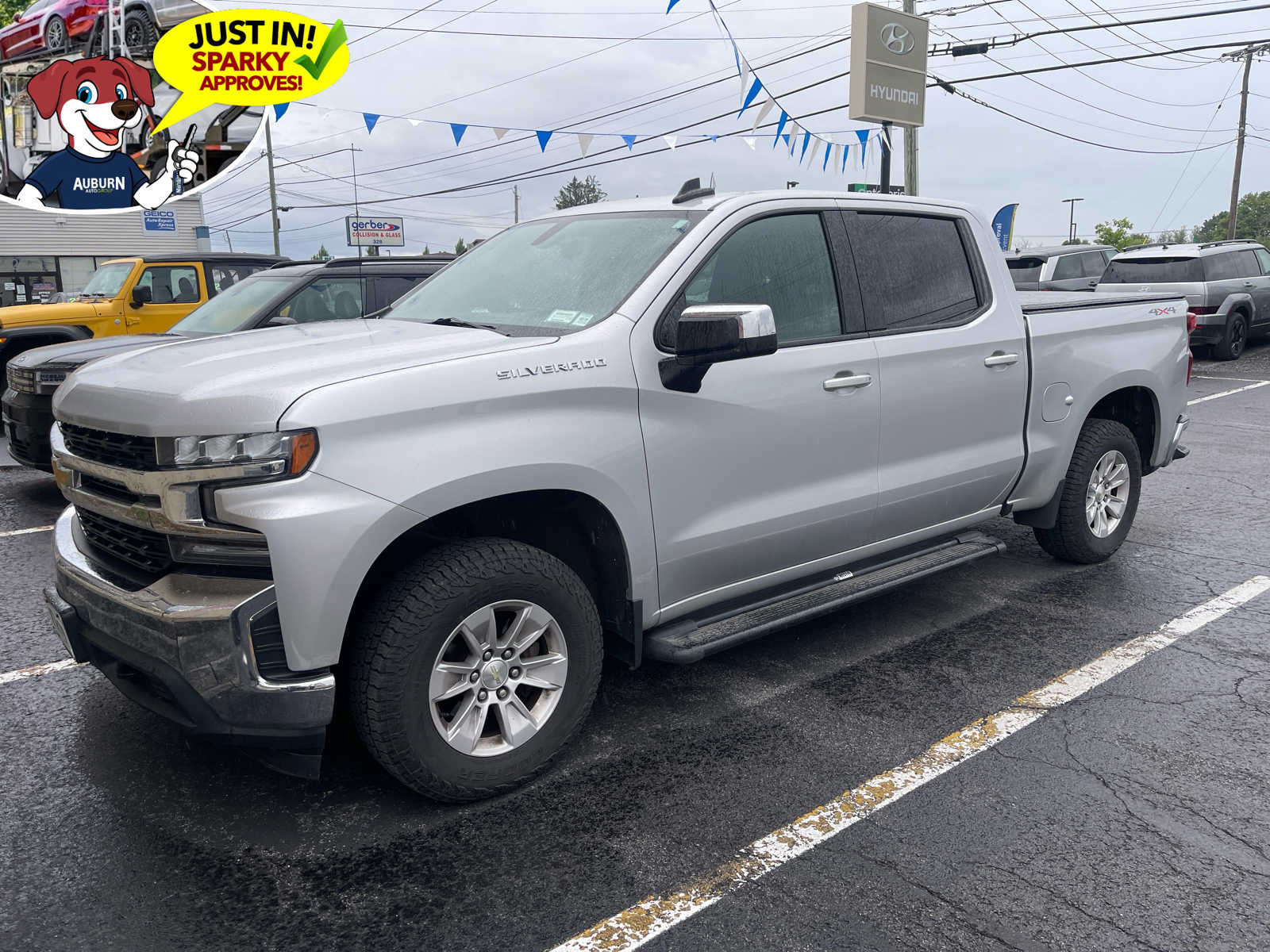Used 2020 Chevrolet Silverado 1500 LT w/ Fleet Comfort Package AWD/4WD image 1