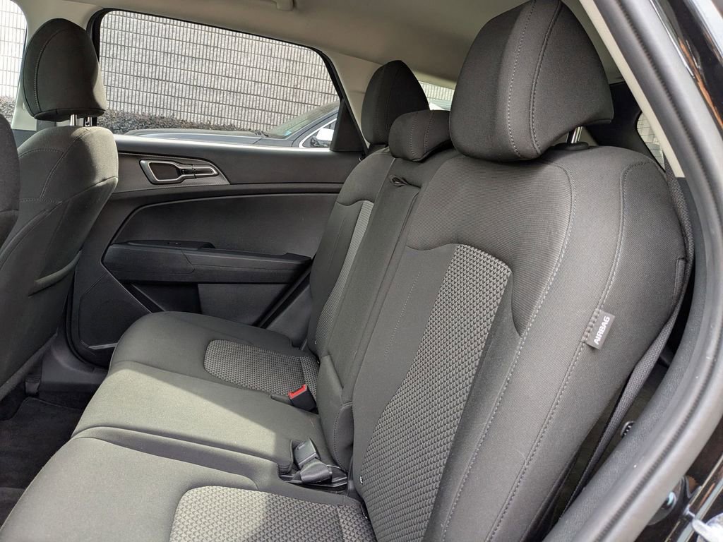 Used 2024 Kia Sportage LX image 22