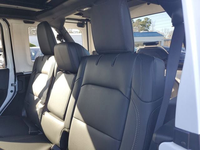 New 2026 Jeep Wrangler Unlimited Sahara AWD/4WD image 14