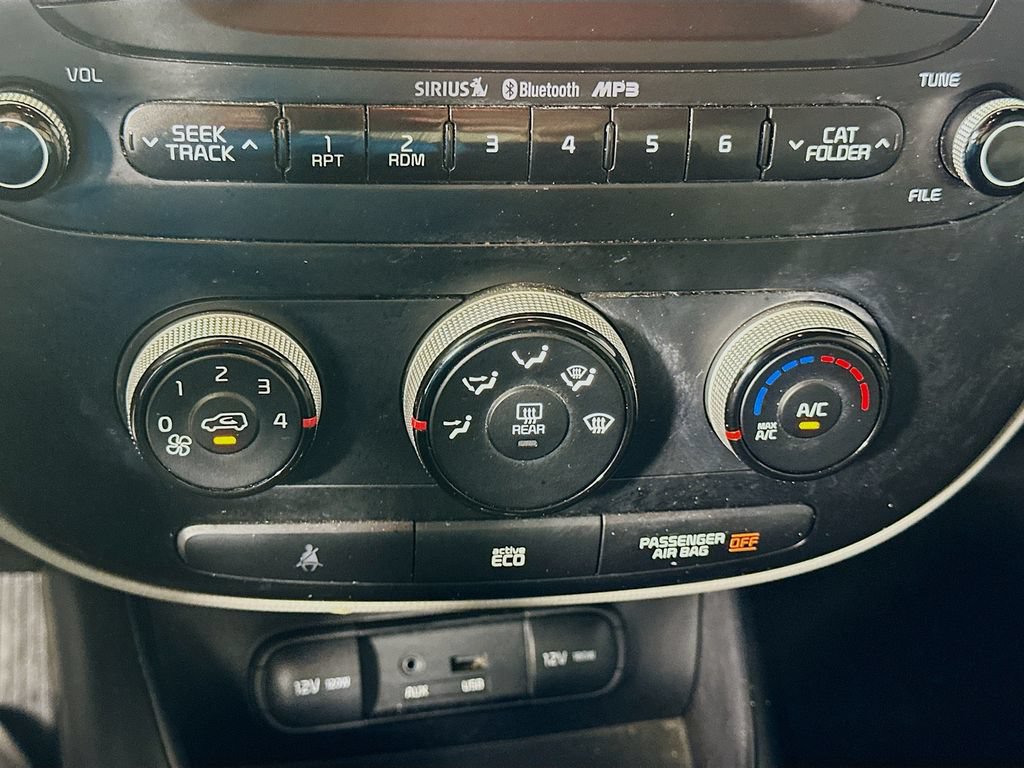 Used 2015 Kia Soul + FWD image 14